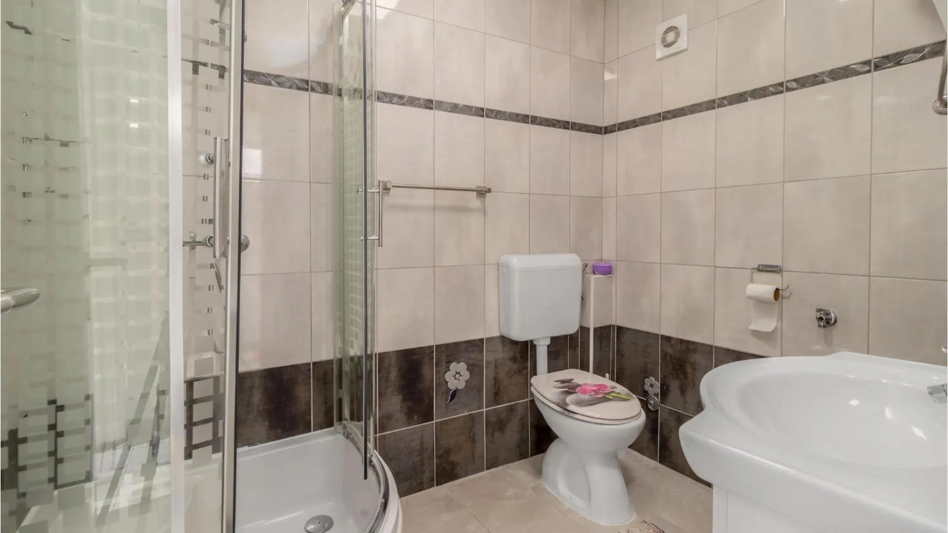 Cozy Apartment In Crikvenica With Wifi